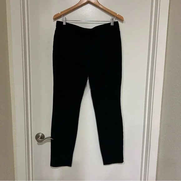Eileen Fisher Corduroy Legging Pants
Black Size Medium Pull On comfy - Picture 3 of 8